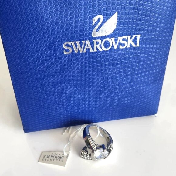 ✨Luxe Made with SWAROVSKI Clear Crystals White Rhodium Heart Modern Style Ring 7 - Picture 3 of 8